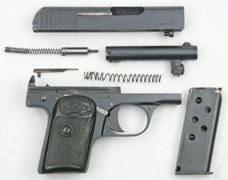 Clment Model 1912 with extended barrel - Fulgor - SN 40780 - 6.35mm - field-stripped