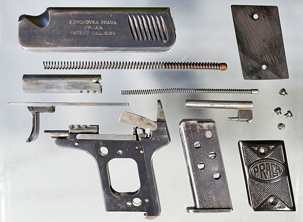 Zbrojovka Praga Model 21 Disassembled