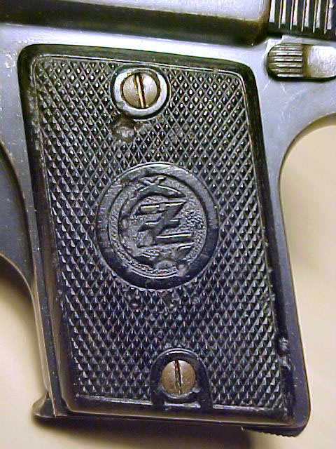 CZ 1922 left grip detail