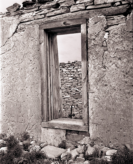 Through the side window.  Copyright 2000 Ed Buffaloe.